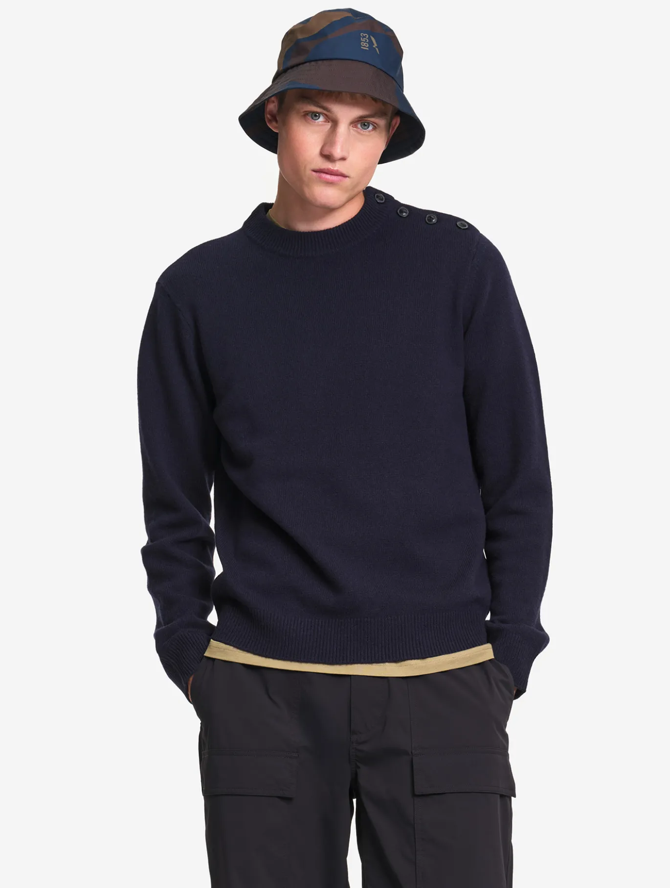 Pull marin à col rond et boutonnage épaule - Bleu